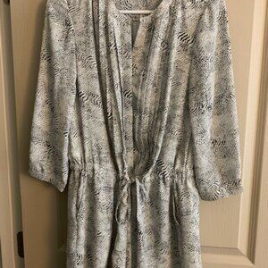 Katherine Barclay Women's Size 4 One Piece Blk/White Print Romper Shorts